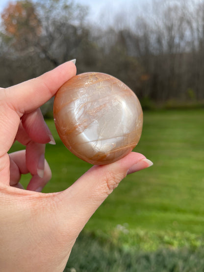 Flashy Peach Moonstone Palmstone