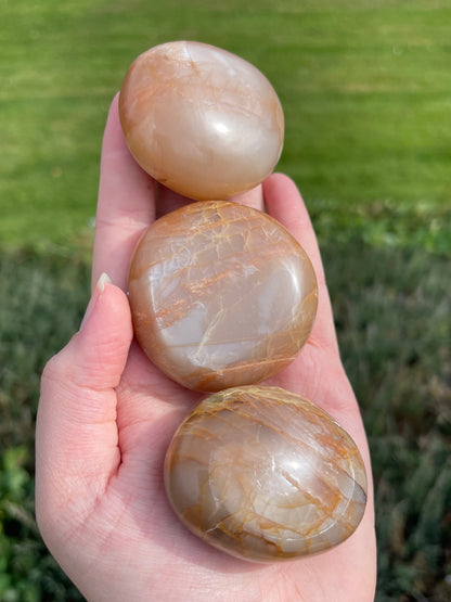 Flashy Peach Moonstone Palmstone